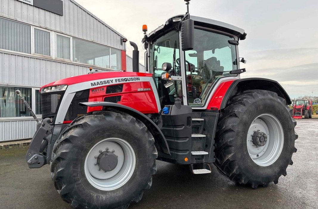 Tracteur Massey Ferguson MF 8S 225 EXCLUSIVE DYNA-VT – 4RM – 2022 – 225 h