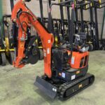 Mini-pelle 1 200 kg – Moteur Kubota 3 cylindres – Chenilles rétractables 74 cm