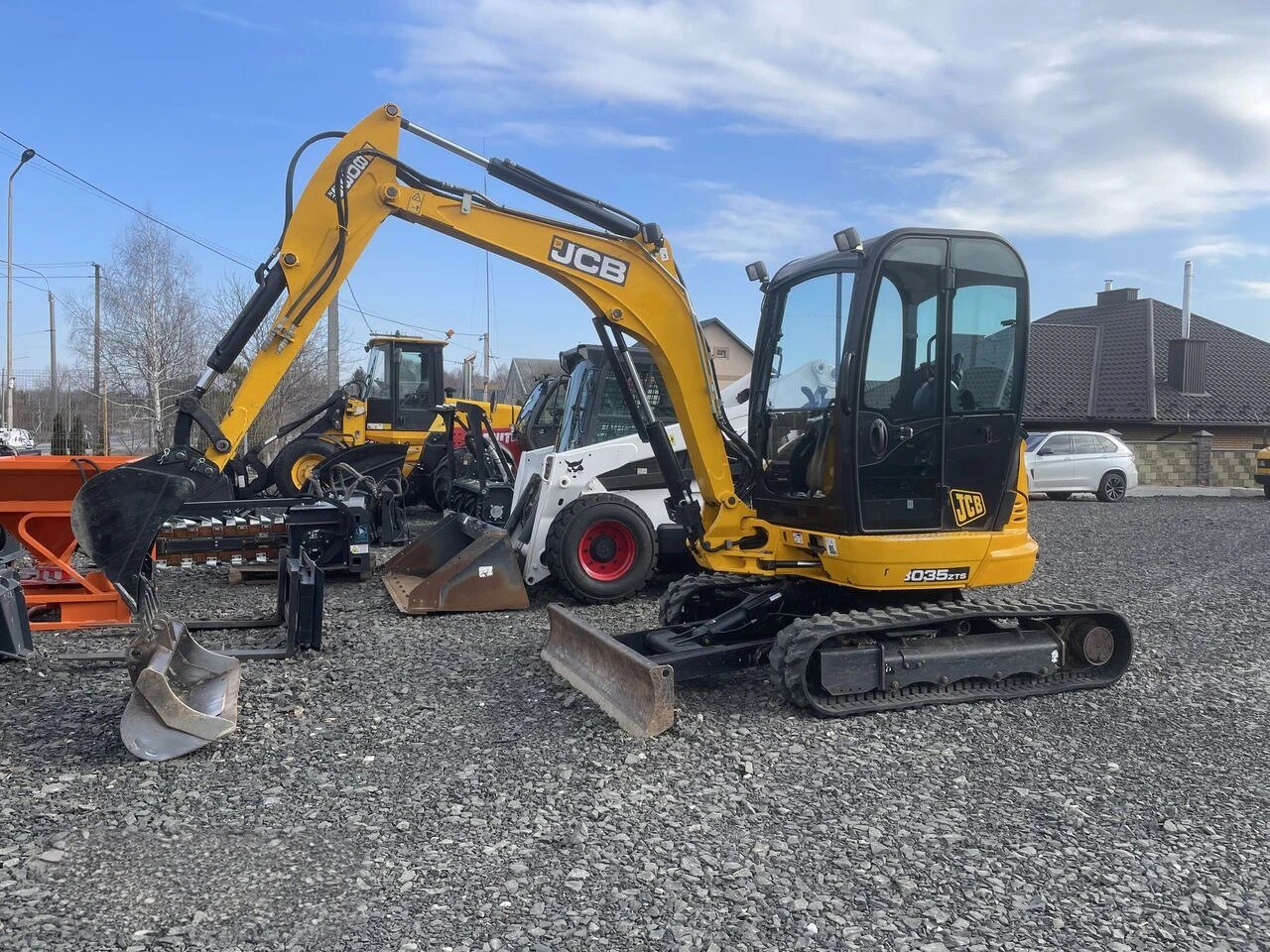 JCB 8035 ZTS + 3 GODETS – Mini Pelle 3,6T