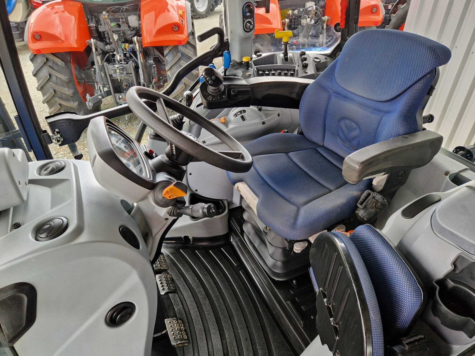 NEW HOLLANDT5.110 ELECTRO COMMAND – Image 9